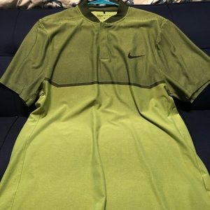 Nike Golf Shirt Blade Collar - Large